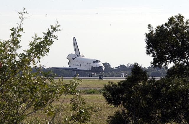 NASA image: KSC-02pd1864