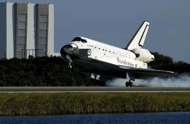 NASA image: KSC-02pd1871