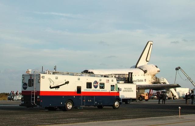 NASA image: KSC-02pd1876