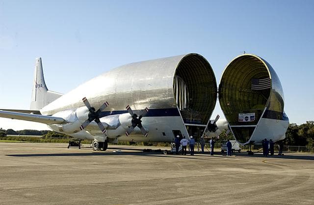 NASA image: KSC-02pd1942