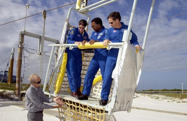 NASA image: KSC-02pd1981