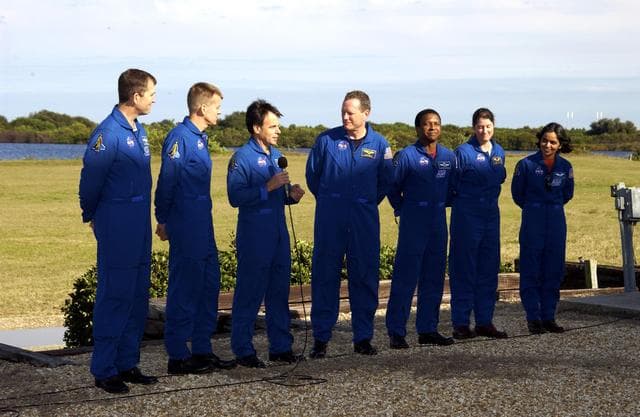 NASA image: KSC-02pd2000