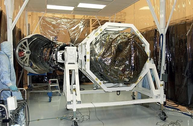 NASA image: KSC-02pd2028