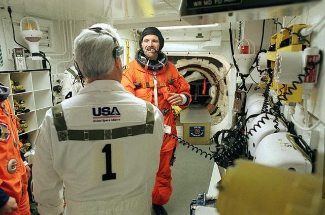 NASA image: KSC-02pp0477