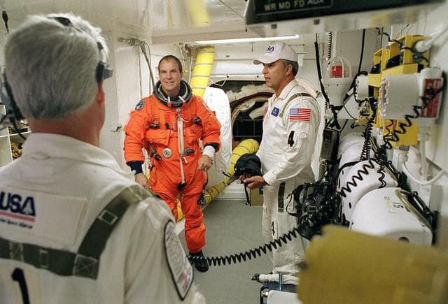 NASA image: KSC-02pp0478