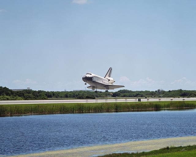 NASA image: KSC-02pp0530