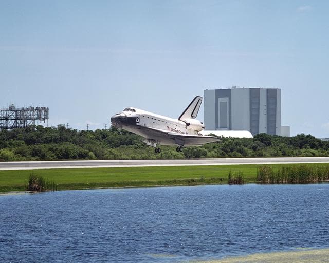 NASA image: KSC-02pp0531