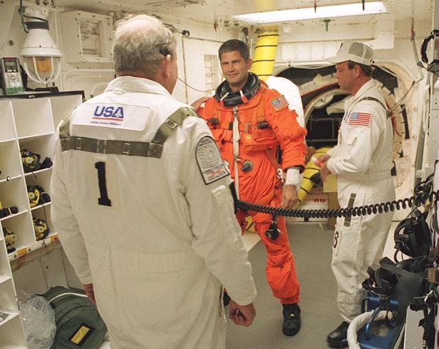 NASA image: KSC-02pp0924