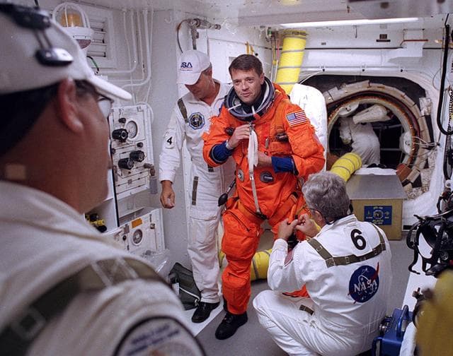 NASA image: KSC-02pp1483