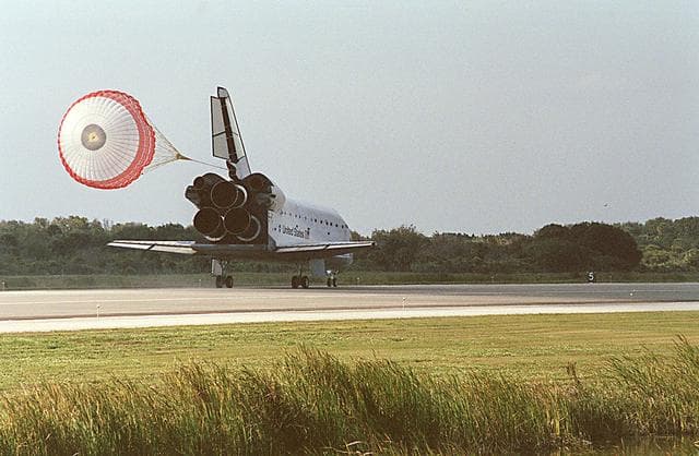 NASA image: KSC-02pp1900