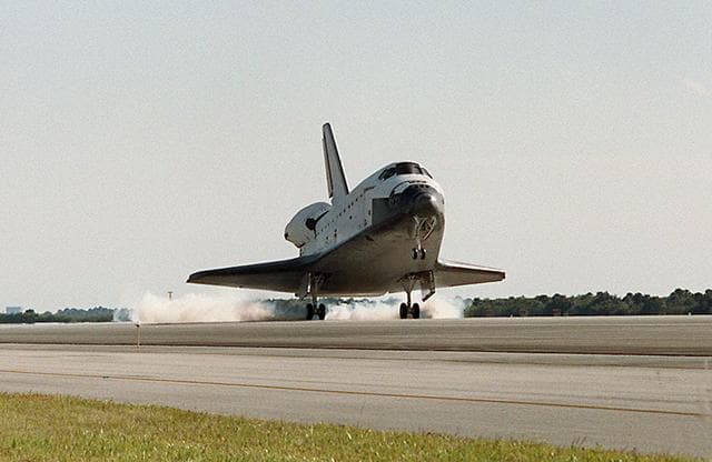 NASA image: KSC-02pp1901