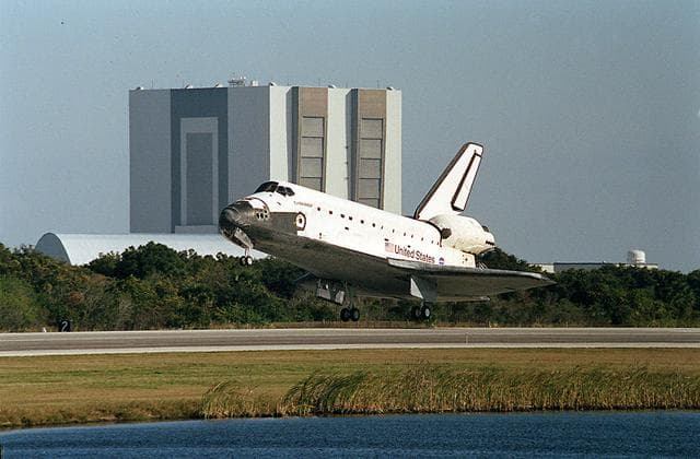 NASA image: KSC-02pp1904