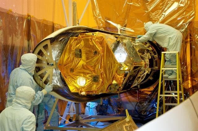 NASA image: KSC-03pd0154