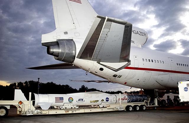 NASA image: KSC-03pd0171