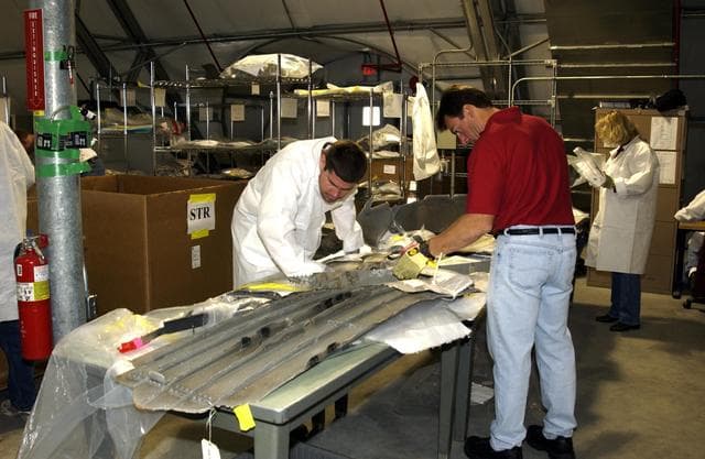 NASA image: KSC-03pd0406