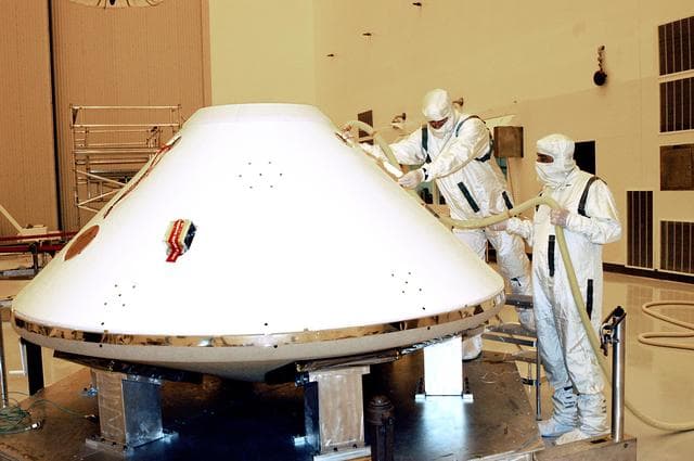 NASA image: KSC-03pd0442