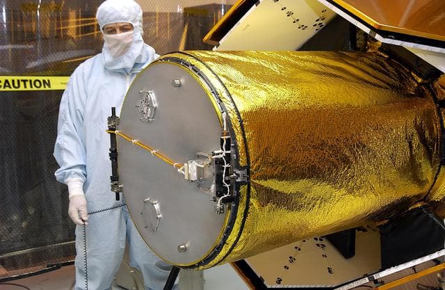 NASA image: KSC-03pd0484