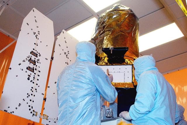 NASA image: KSC-03pd0492