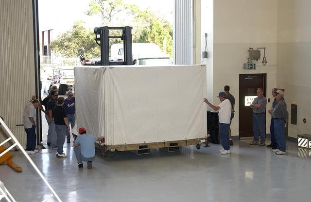 NASA image: KSC-03pd0541