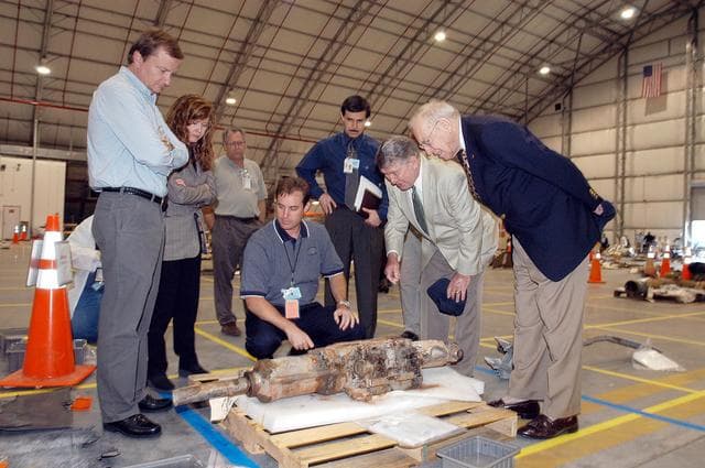 NASA image: KSC-03pd0564