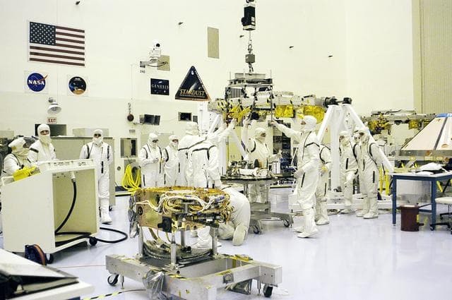 NASA image: KSC-03pd0755