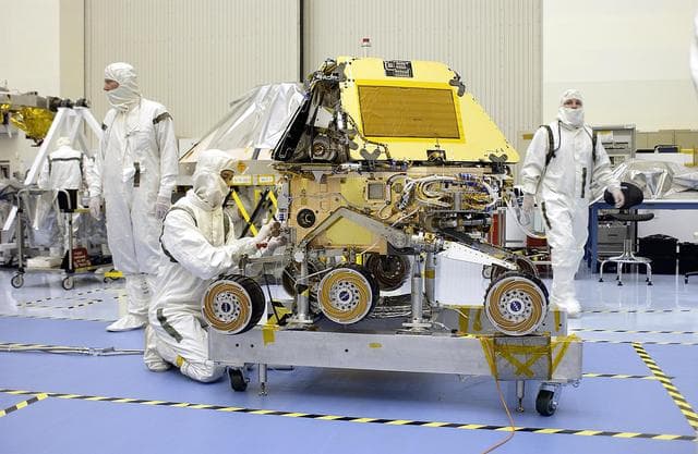 NASA image: KSC-03pd0762