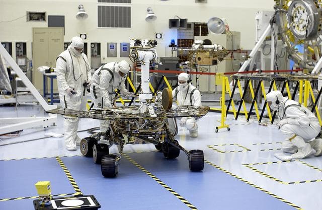 NASA image: KSC-03pd0788