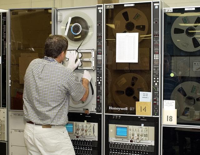NASA image: KSC-03pd0841
