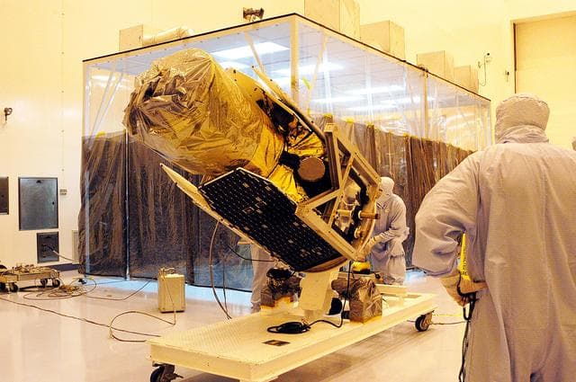 NASA image: KSC-03pd0860