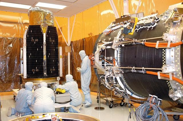 NASA image: KSC-03pd0863