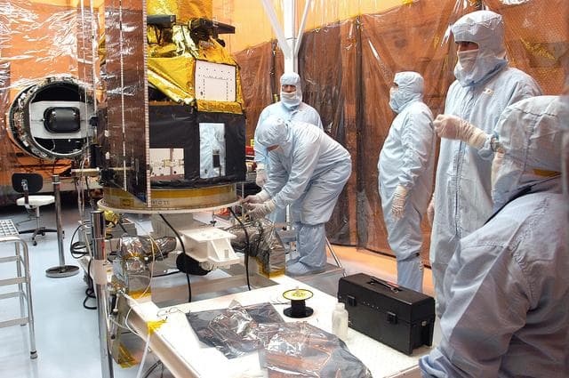 NASA image: KSC-03pd0870