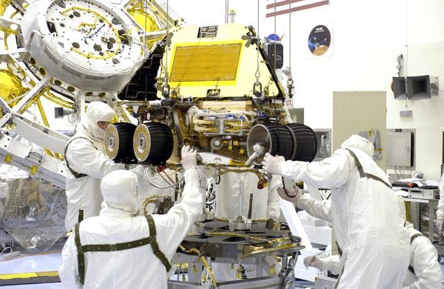 NASA image: KSC-03pd0880