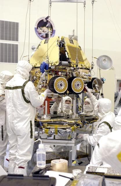 NASA image: KSC-03pd0881