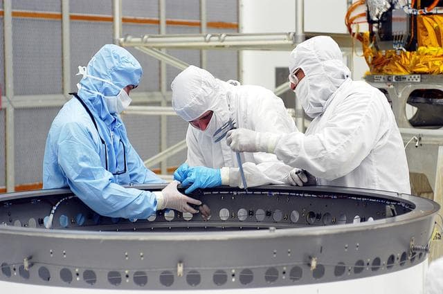 NASA image: KSC-03pd0889