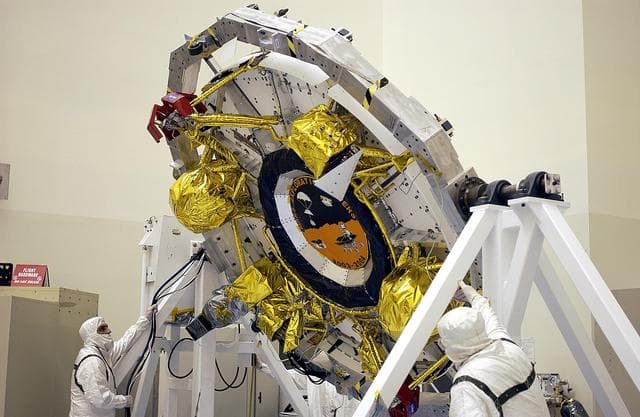 NASA image: KSC-03pd0942