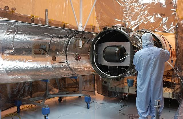 NASA image: KSC-03pd0991
