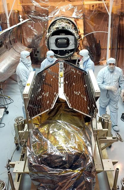 NASA image: KSC-03pd0993