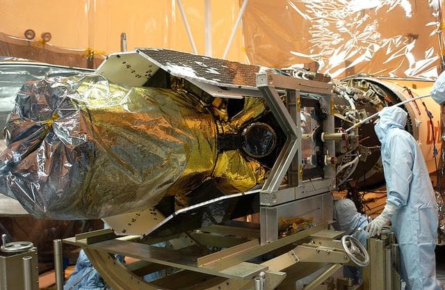 NASA image: KSC-03pd1000