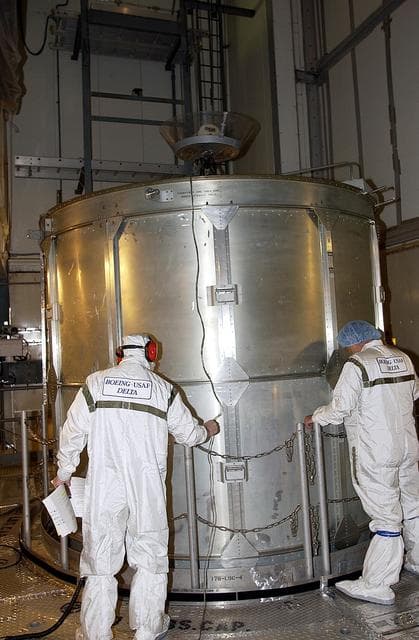 NASA image: KSC-03pd1011