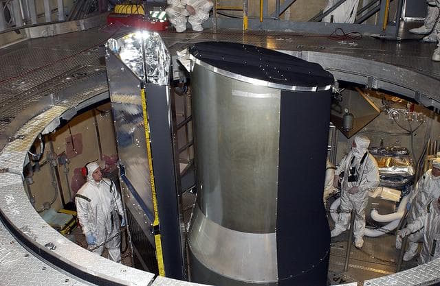 NASA image: KSC-03pd1027