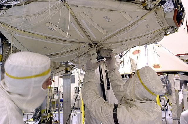 NASA image: KSC-03pd1037