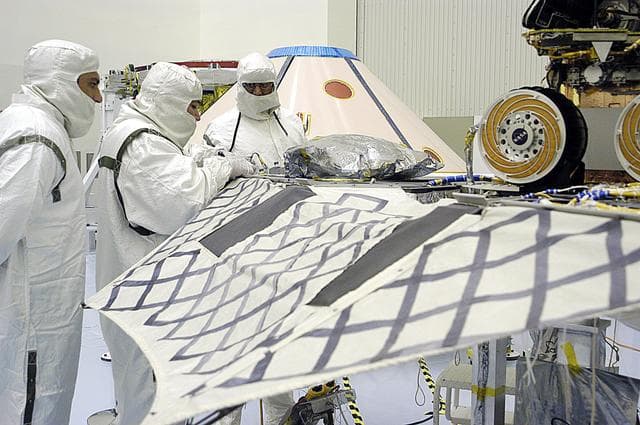 NASA image: KSC-03pd1039