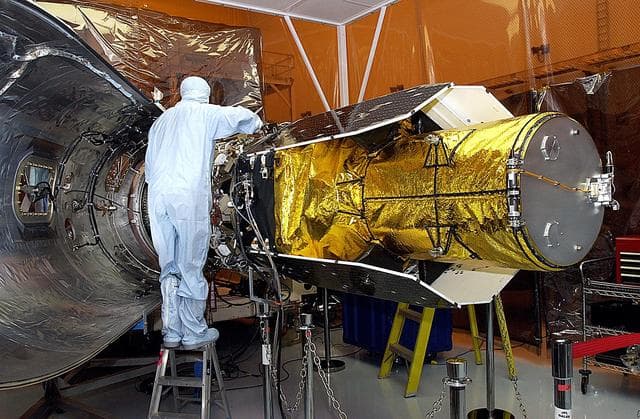 NASA image: KSC-03pd1044