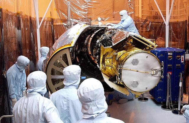NASA image: KSC-03pd1048