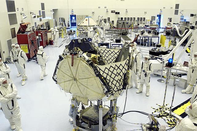 NASA image: KSC-03pd1057
