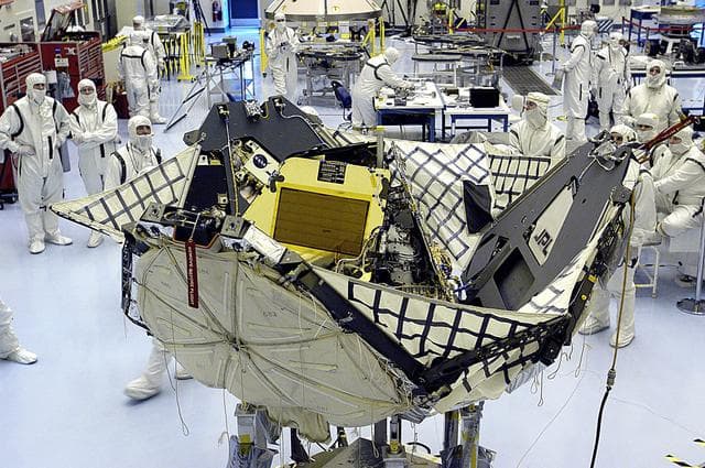 NASA image: KSC-03pd1058