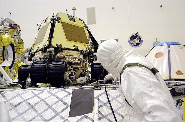 NASA image: KSC-03pd1061
