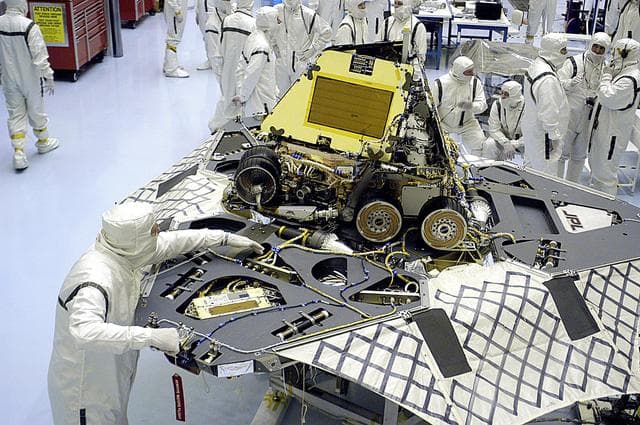 NASA image: KSC-03pd1062