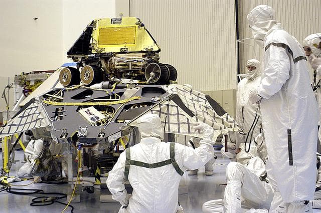 NASA image: KSC-03pd1063
