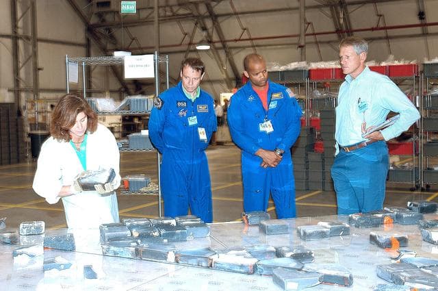 NASA image: KSC-03pd1160